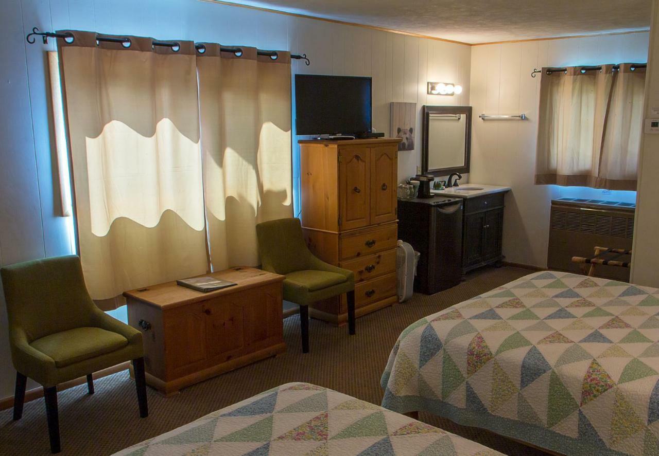 High Country Motel And Cabins Cooke City Bagian luar foto