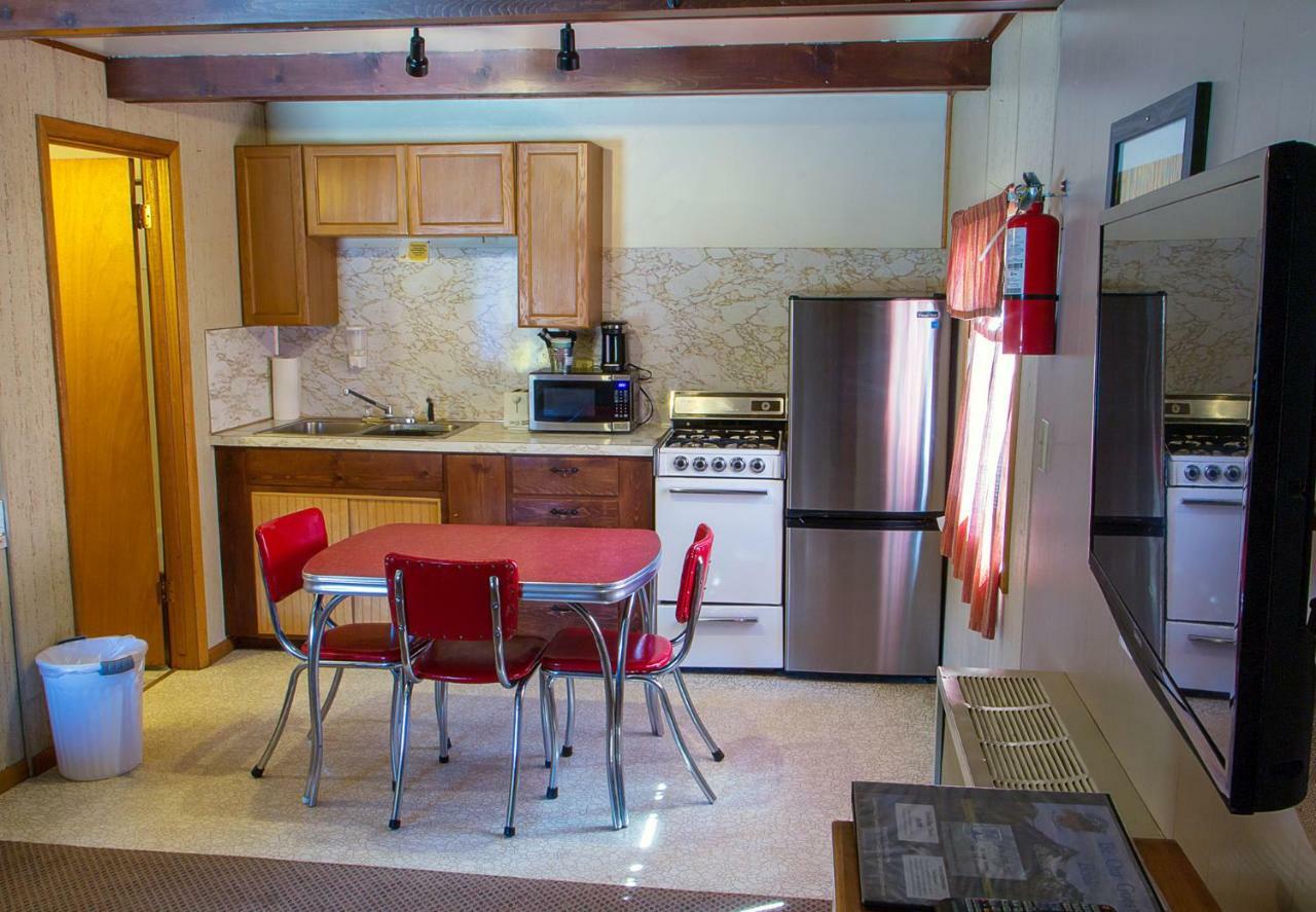 High Country Motel And Cabins Cooke City Bagian luar foto
