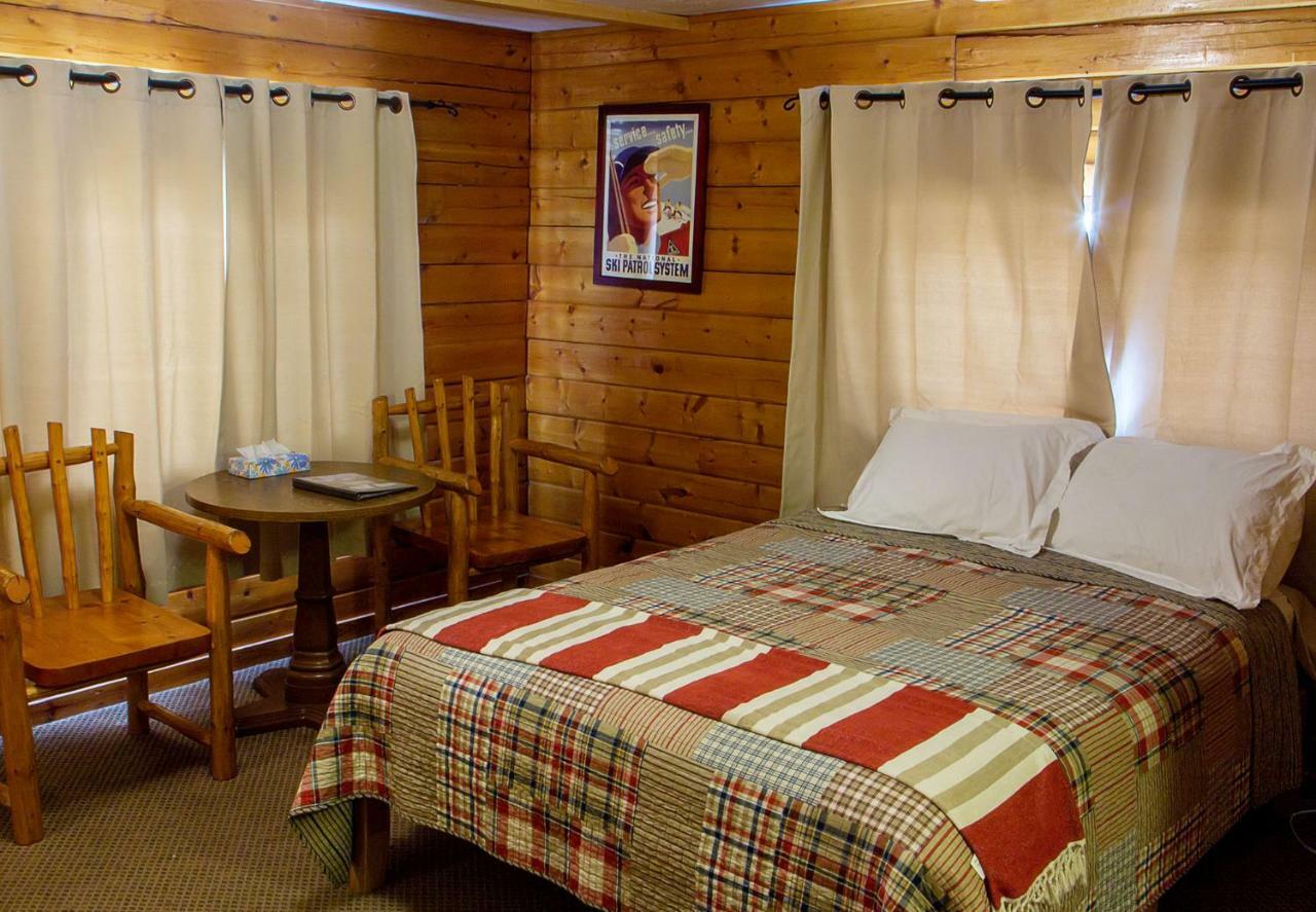 High Country Motel And Cabins Cooke City Bagian luar foto